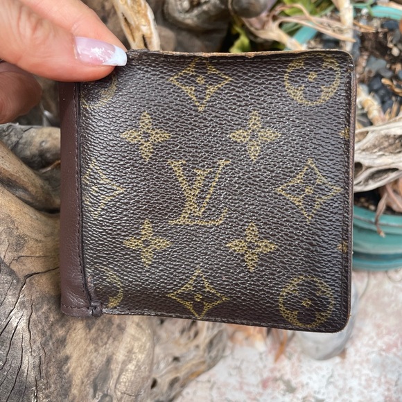 Louis Vuitton men’s Wallet - Picture 14 of 15
